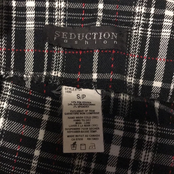 Low Rise Plaid Mini Skirt (with belt loops) - Picture 3 of 3